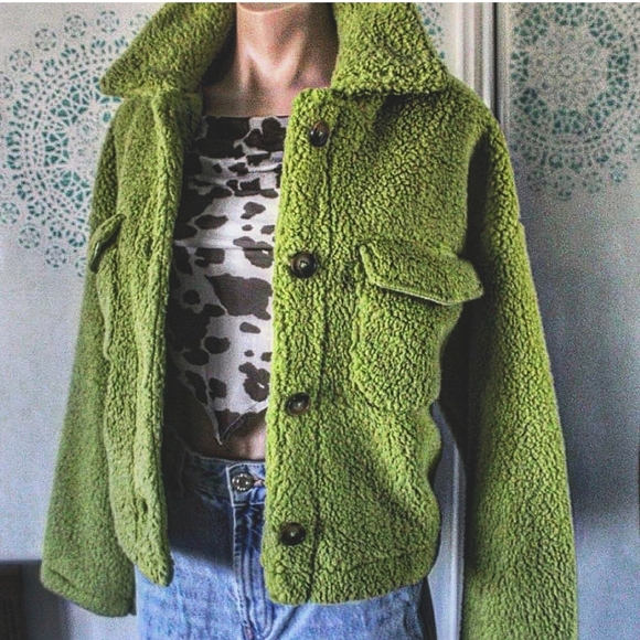 🆕️That IT GIRL Collection// Green button up sherpa jacket - Picture 4 of 5